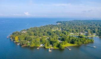 710 Hildebrand Dr, Bonneau, SC 29431