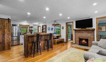 200 Aurora Dr, Asheville, NC 28805