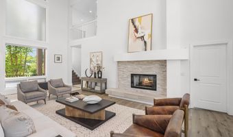 5636 Meadow Ln, Ann Arbor, MI 48105