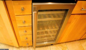 1530 KEY Blvd 1319, Arlington, VA 22209