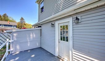 7 Hemlock Dr, Johnston, RI 02919