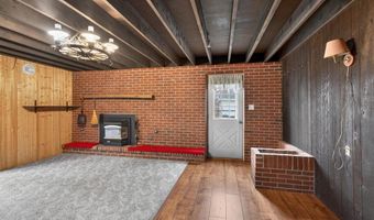 108 W 2ND St, Alburtis, PA 18011