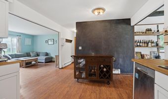 1032 Summer St, Algonac, MI 48001