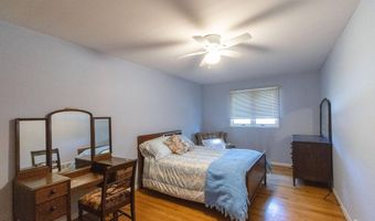 8 Sawyer Pl, Albany, NY 12208