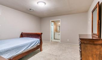 8101 Brownsville Ln, Bethany, OK 73008