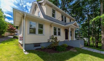 17 S Airmont Rd, Airmont, NY 10901