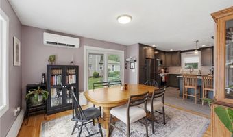 21 Portland St, Lincoln, RI 02838