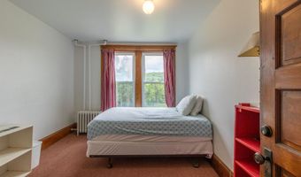 286 Carter St, Barnet, VT 05821
