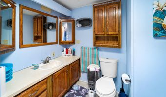 9 J St, Bangor, ME 04401