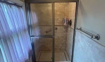 89 Hampton Ave, Albertson, NY 11507
