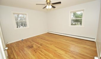 49 Delafield Dr, Albany, NY 12205