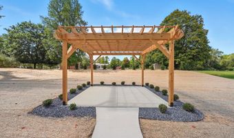 1030 S Wayne St, Angola, IN 46703