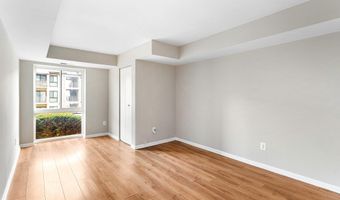 6155 EDSALL Rd B, Alexandria, VA 22304