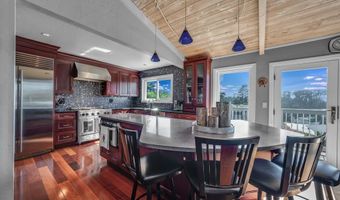 445 Monterey Dr, Aptos, CA 95003