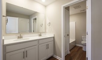 945-4 Memory Ln, Aurora, OH 44202