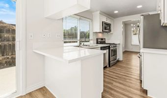2102 Amorosa Gln, Escondido, CA 92026