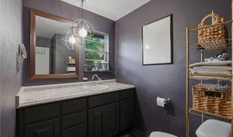 825 SE H St, Bentonville, AR 72712