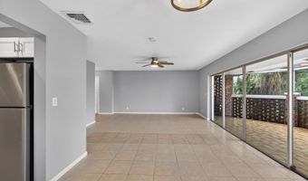 423 Pine Tree Ct 23, Atlantis, FL 33462