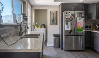 10691 Joshua Rd, Apple Valley, CA 92308