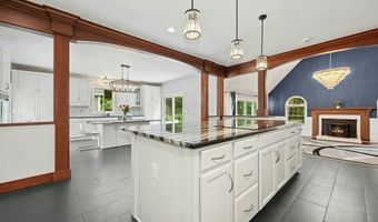 19 Elizabeth Dr, Auburn, MA 01501