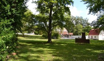 409 E. Elm St, Albion, IL 62806