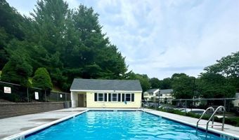 25 Padanaram Rd 77, Danbury, CT 06811