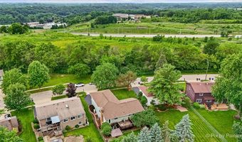 640 Ash St, Algonquin, IL 60102