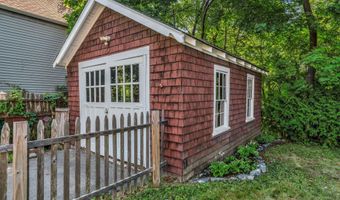 31 Wiley St, Bangor, ME 04401