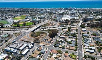 402-4 Santa Barbara St, Oceanside, CA 92058
