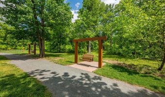 20305 SAVIN HILL Dr, Ashburn, VA 20147