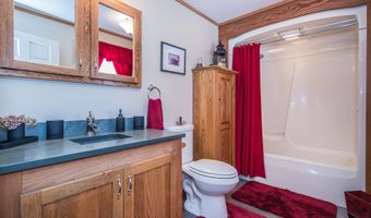 640 Orchard Dr, Bridport, VT 05734