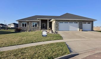 2824 E Sunflower Cir, Brandon, SD 57005