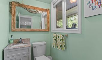 720 OAK TERRACE Dr, Ambler, PA 19002