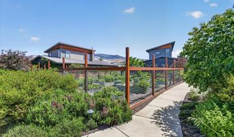 106 Dunn Cir, Ashland, OR 97520
