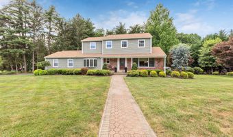44 Devonshire Ct, Middletown, NJ 07748