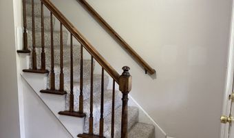 11 Olympic Dr, Danbury, CT 06810