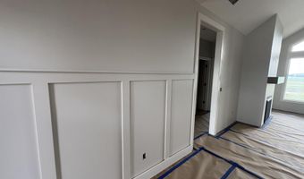 2220 Golfview Dr, Auburn, IN 46706