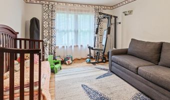 9 Santom St, Auburn, MA 01501