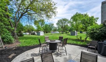 150 Greenbriar Dr, Aurora, OH 44202