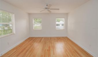 132 KINSTLE Ave, Auburndale, FL 33823