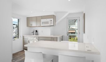 2988 1st Ave, Avalon, NJ 08202
