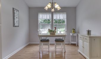 1314 Summerhouse Dr, Indianapolis, IN 46217