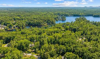 162 Lakeside Oaks Dr, Barrington, NH 03825