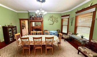 619 Q St, Aurora, NE 68818