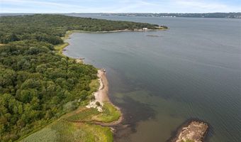 2 Seal Island Rd, Bristol, RI 02809
