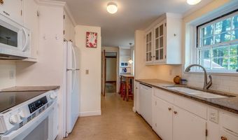 18 Plum Tree Rd, Amherst, MA 01002