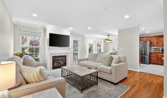 34 MARINA Dr, Bayonne, NJ 07002