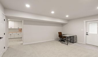 7324 AUBURN St, Annandale, VA 22003