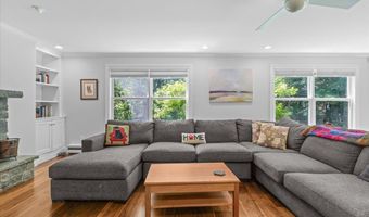 240 S Cove Rd, Burlington, VT 05401