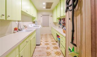 1820 Clare Dr, Alice, TX 78332